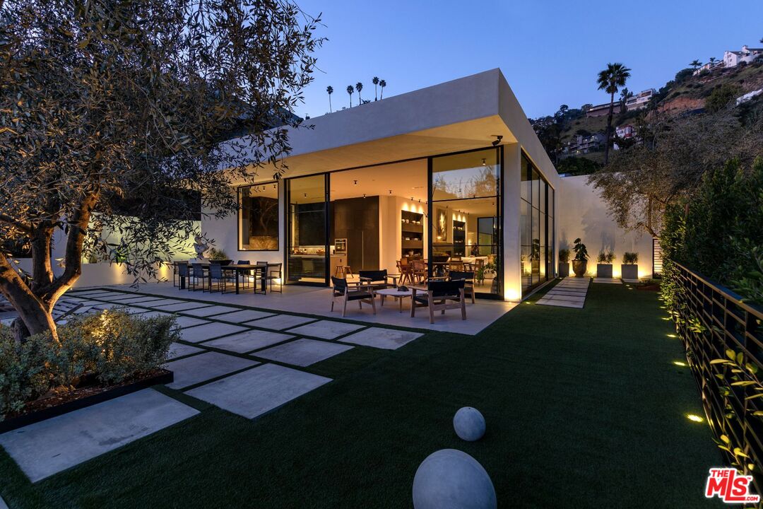 1731 Rising Glen Road Los Angeles, CA 90069 - Photo 24 of 27 a view of a house with entertaining space