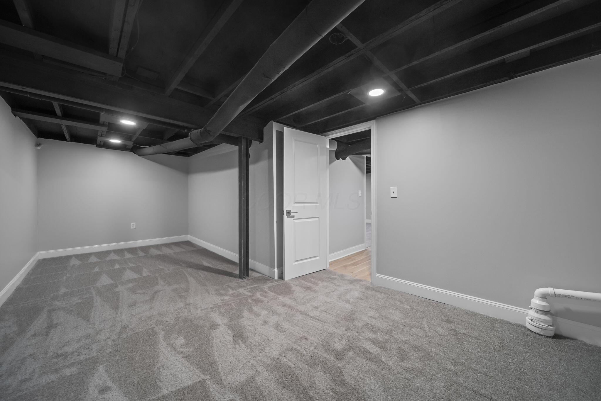 2555 Howey Road Columbus, OH 43211 - Photo 29 of 44 Gallery Image 29