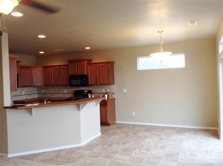 480 North Trinity Way, Unit 9 Sisters, OR 97759 - Photo 4 of 7 Home will be similar to photo shown.