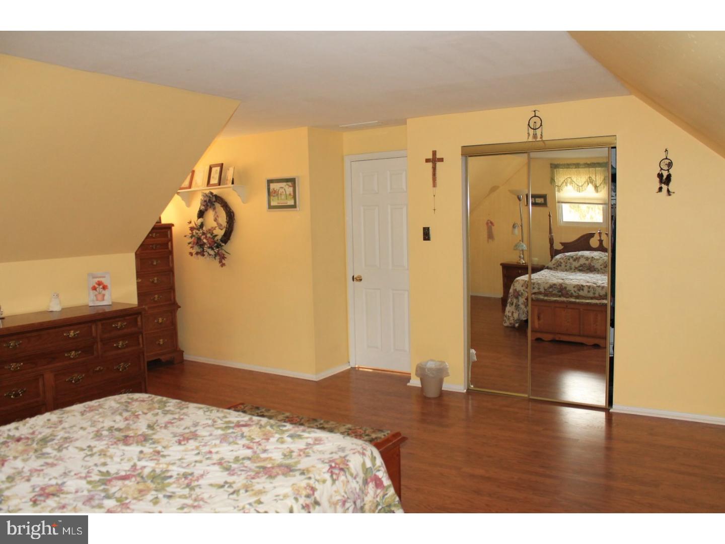 225 Johnson Road Turnersville, NJ 08012 - Photo 13 of 25 Gallery Image 13