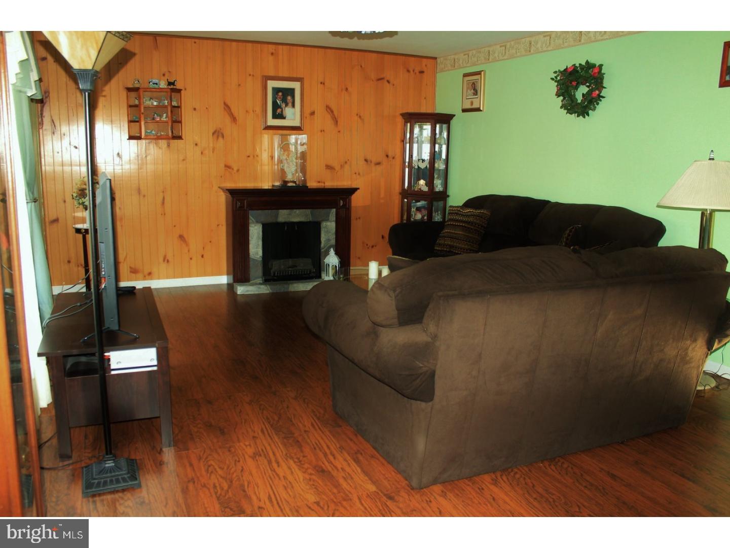 225 Johnson Road Turnersville, NJ 08012 - Photo 3 of 25 Gallery Image 3