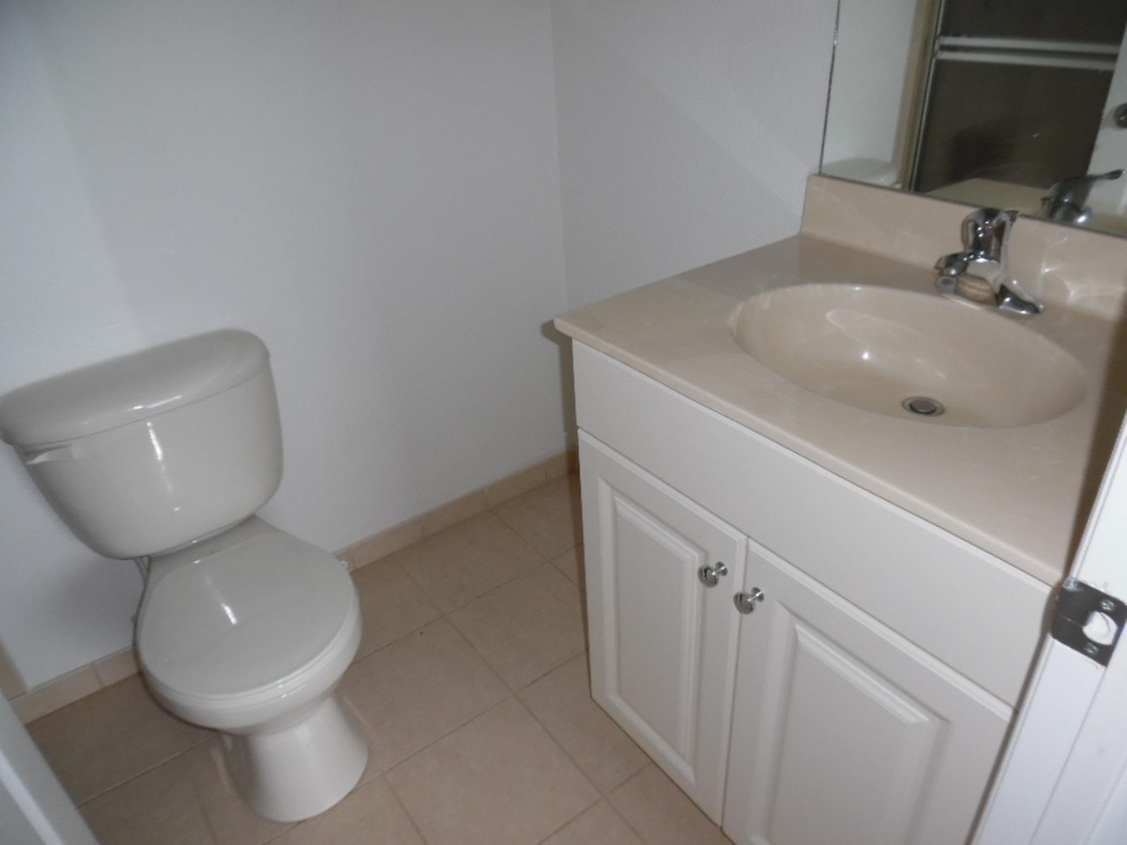 1974 Alamanda Way Riviera Beach, FL 33404 - Photo 15 of 20 Master Bath