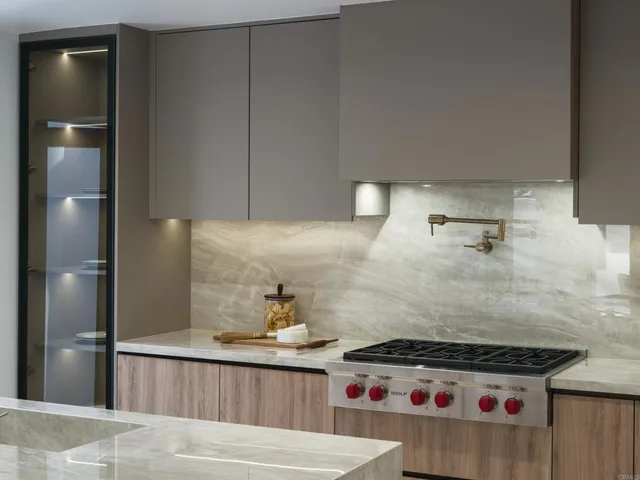 $2,399,999 | 3231 Hawk Street, San Diego, CA 92103