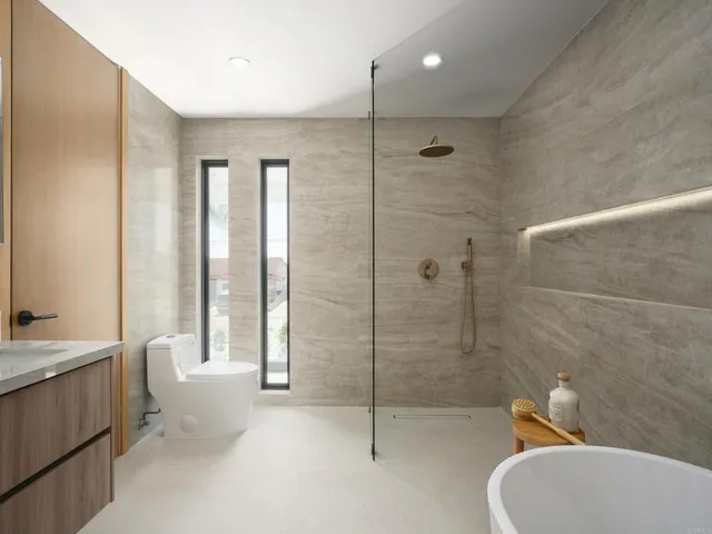 $2,399,999 | 3231 Hawk Street, San Diego, CA 92103