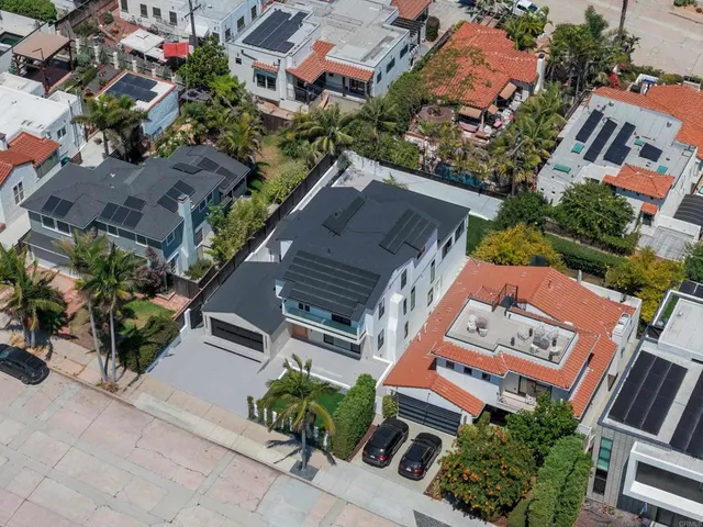 $2,399,999 | 3231 Hawk Street, San Diego, CA 92103