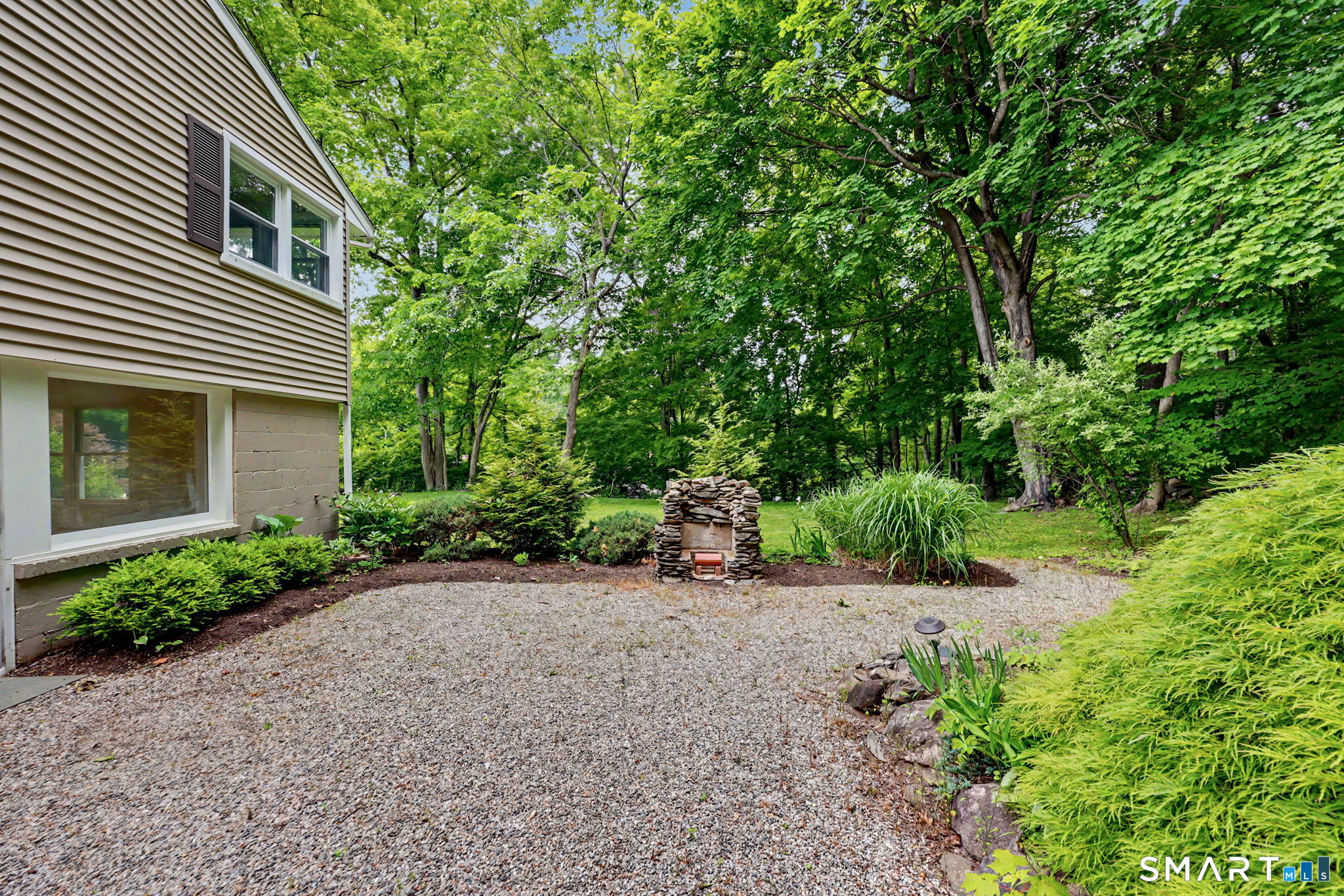 27 Apple Lane Redding, CT 06896 - Photo 6 of 40