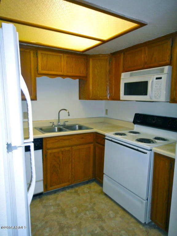 17 East Ruth Avenue, Unit 208 Phoenix, AZ 85020 - Photo 7 of 11 IMG_7623