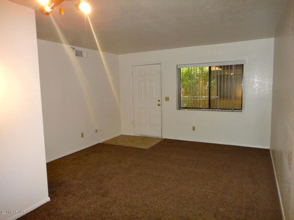 17 East Ruth Avenue, Unit 208 Phoenix, AZ 85020 - Photo 9 of 11 IMG_7625