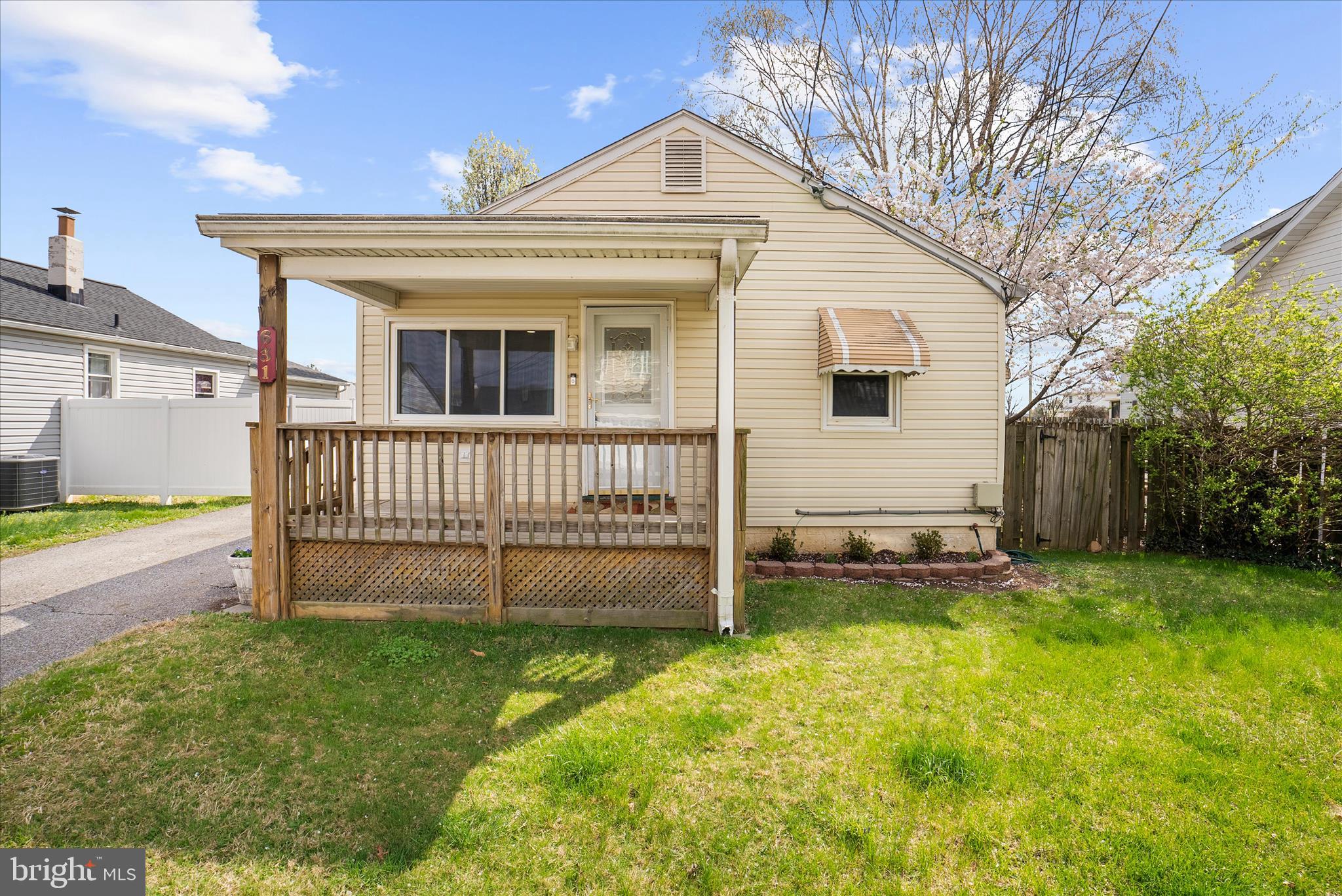 631 Cresswell Road Baltimore, MD 21225 - Photo 2 of 44