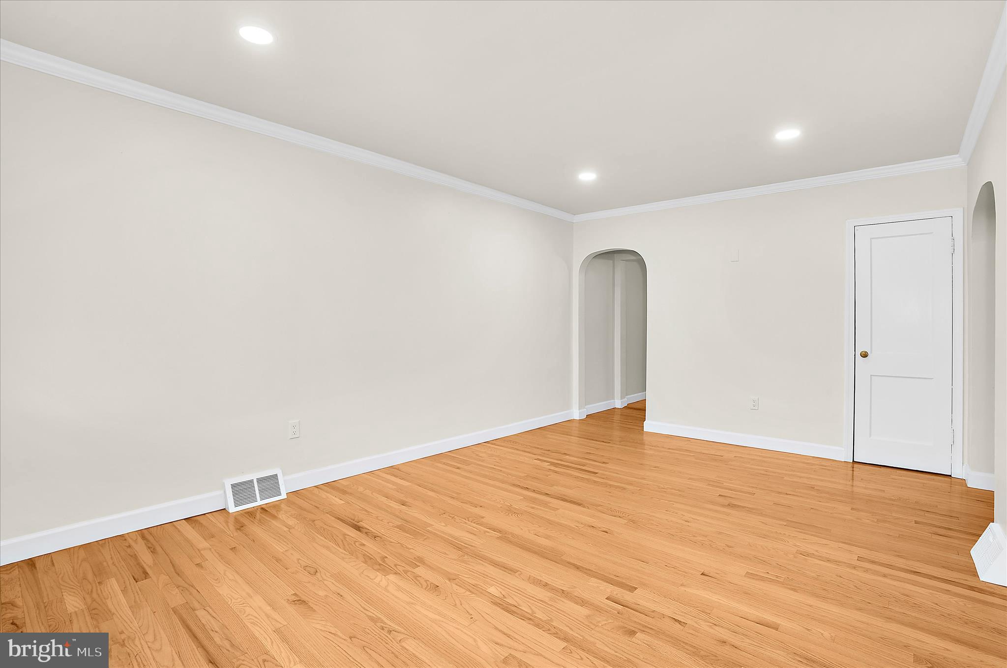 631 Cresswell Road Baltimore, MD 21225 - Photo 9 of 44