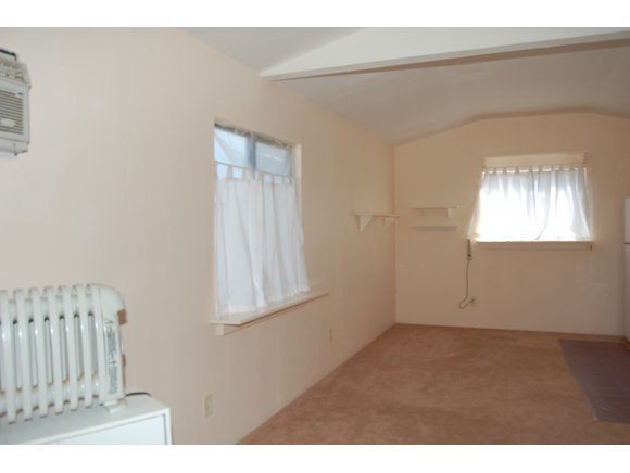 1340 Running Springs Road Dewey, AZ 86327 - Photo 6 of 20 an empty room with windows