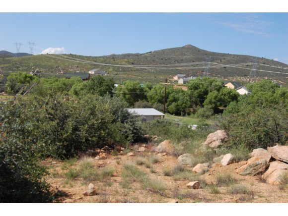 1340 Running Springs Road Dewey, AZ 86327 - Photo 10 of 20 a view of a yard with a mountain