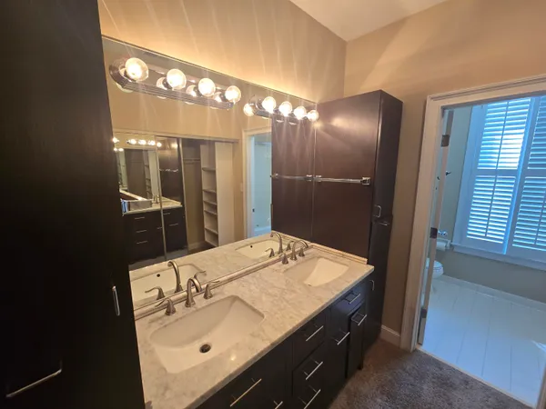 $2,450 | 113 Village Lane, Memphis, TN 38103