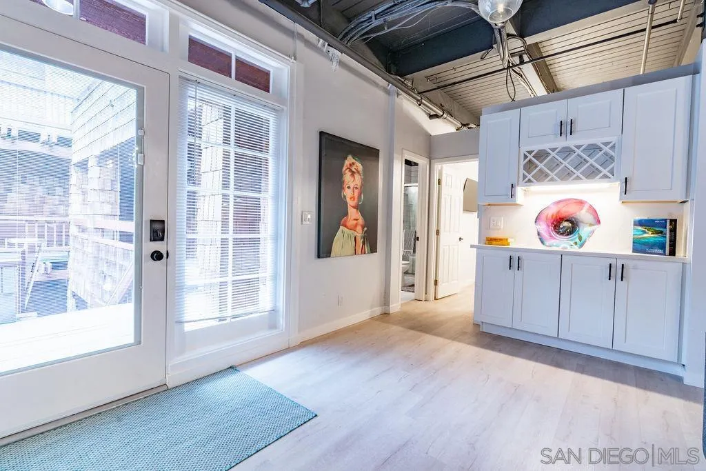 1298 Prospect Street, Unit 2F La Jolla, CA 92037 - Photo 4 of 54