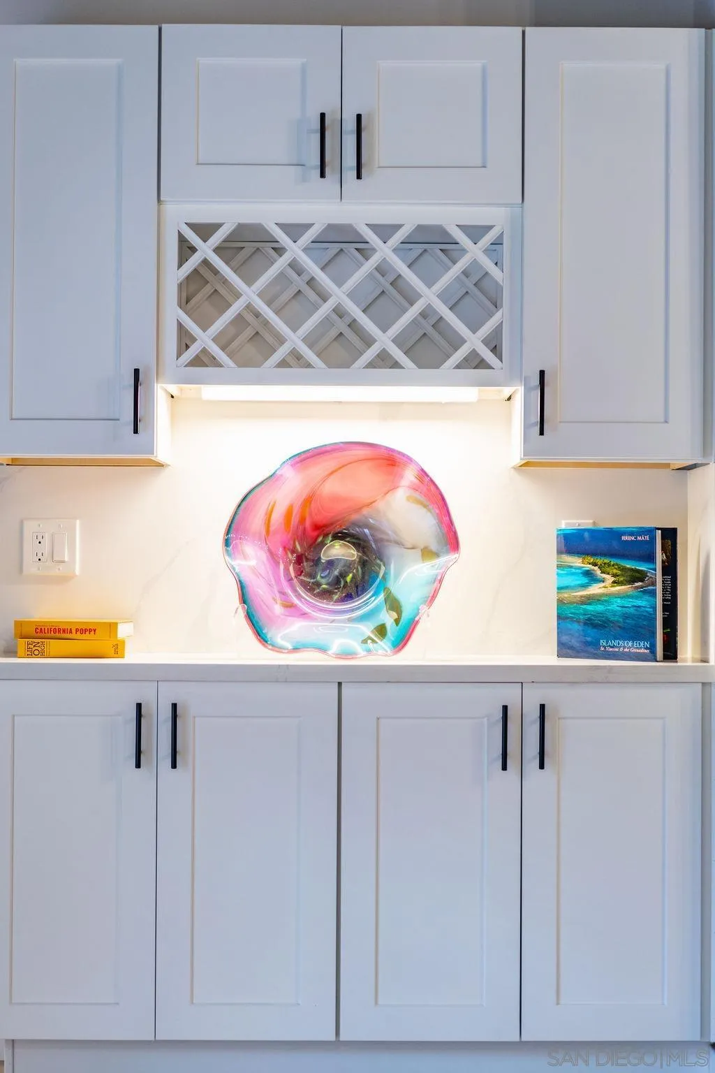 1298 Prospect Street, Unit 2F La Jolla, CA 92037 - Photo 47 of 54 a close up view of washer and dryer