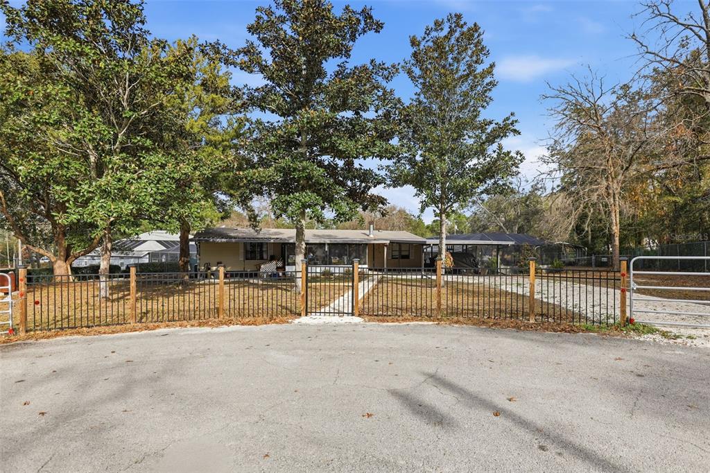 5737 West Murphy Court Homosassa, FL 34446 - Photo 2 of 40