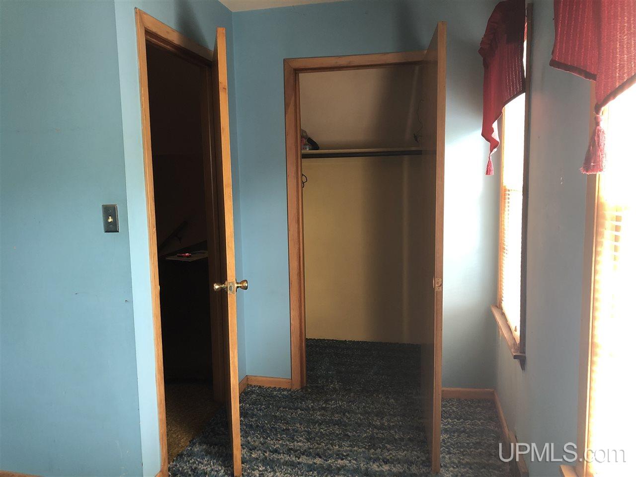 1009 North 3rd Street Escanaba, MI 49829 - Photo 8 of 21