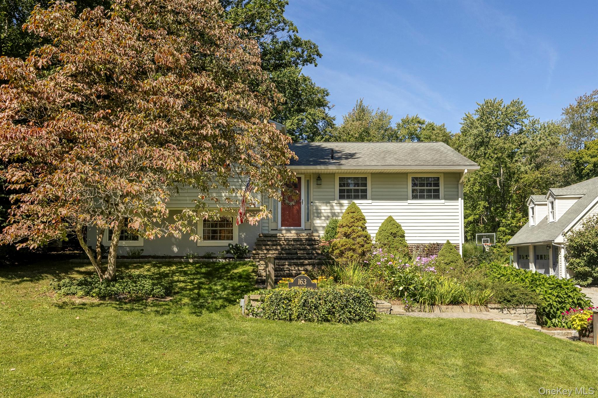 163 Horseshoe Road Millbrook, NY 12545 - Photo 5 of 33 Gallery Image 5