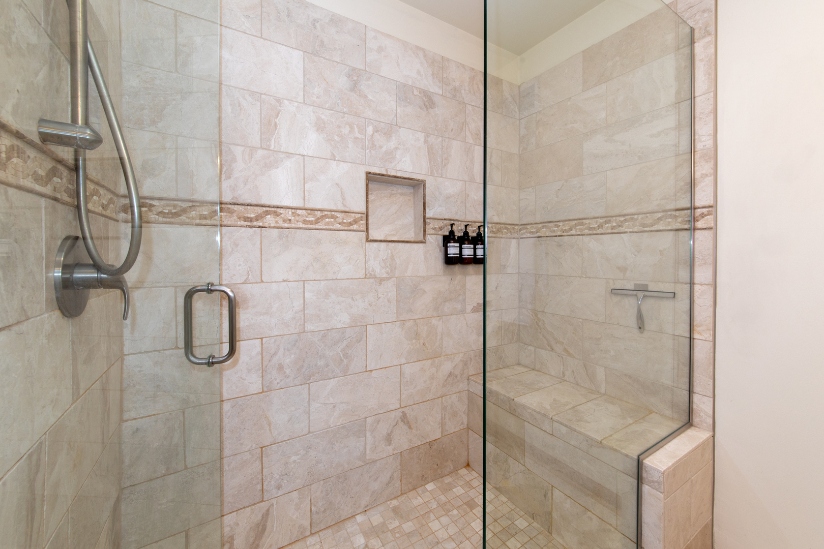 1705 Pavilion Way, Unit 401 Park Ridge, IL 60068 - Photo 19 of 25 a bathroom with a glass shower door