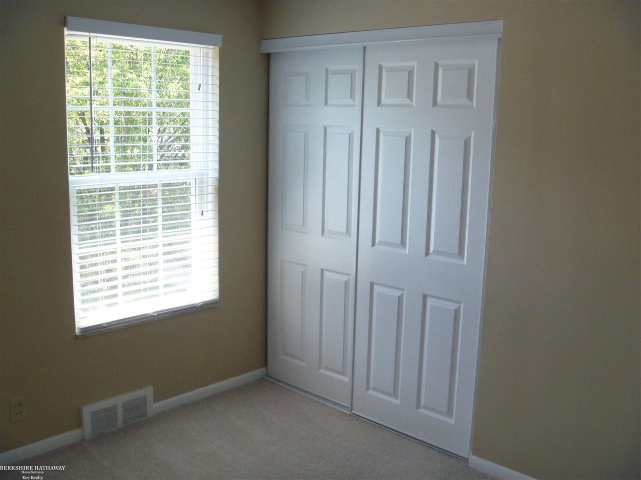 898 Canterbury Road Grosse Pointe Woods, MI 48236 - Photo 14 of 19