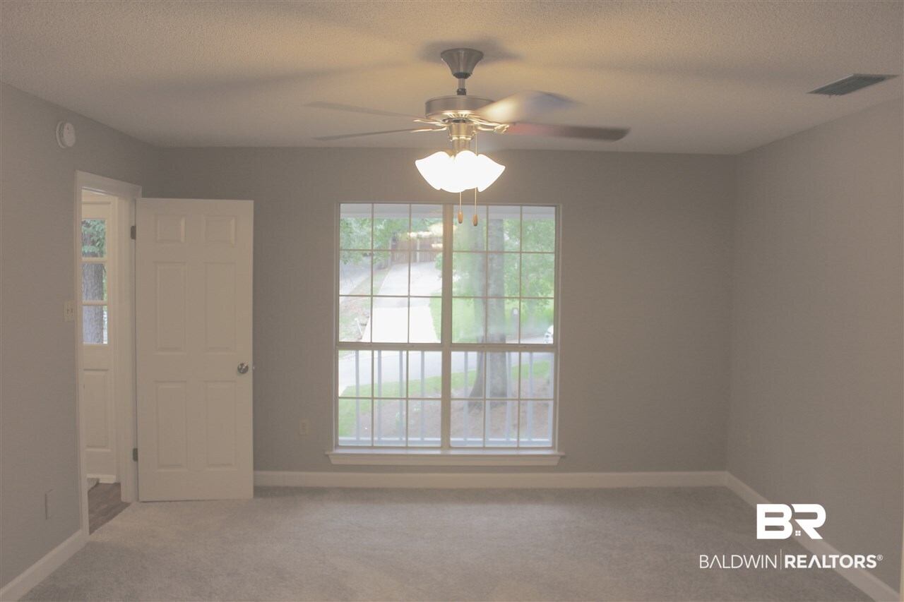 1101 Jonathan Court Mobile, AL 36695 - Photo 17 of 48 DOWNSTAIRS MASTER BR