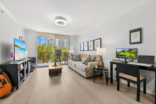 $2,100 | 1801 North Flagler Drive, Unit 308, West Palm Beach, FL 33407