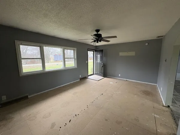 $90,000 | 2287 East Little Bear Road, Connersville, IN 47331