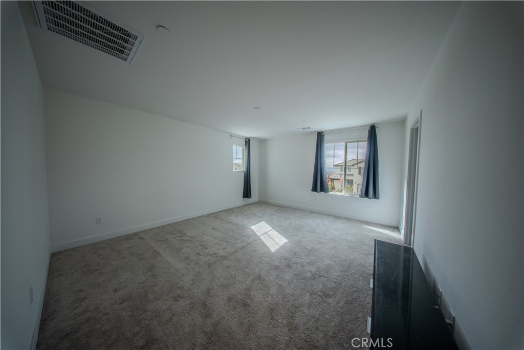 364 Castaic Way Rialto, CA 92377 - Photo 49 of 73
