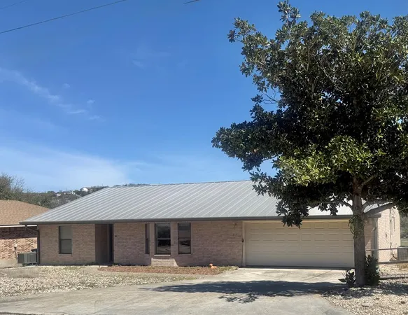 $339,000 | 219 Wedgewood Lane, Kerrville, TX 78028