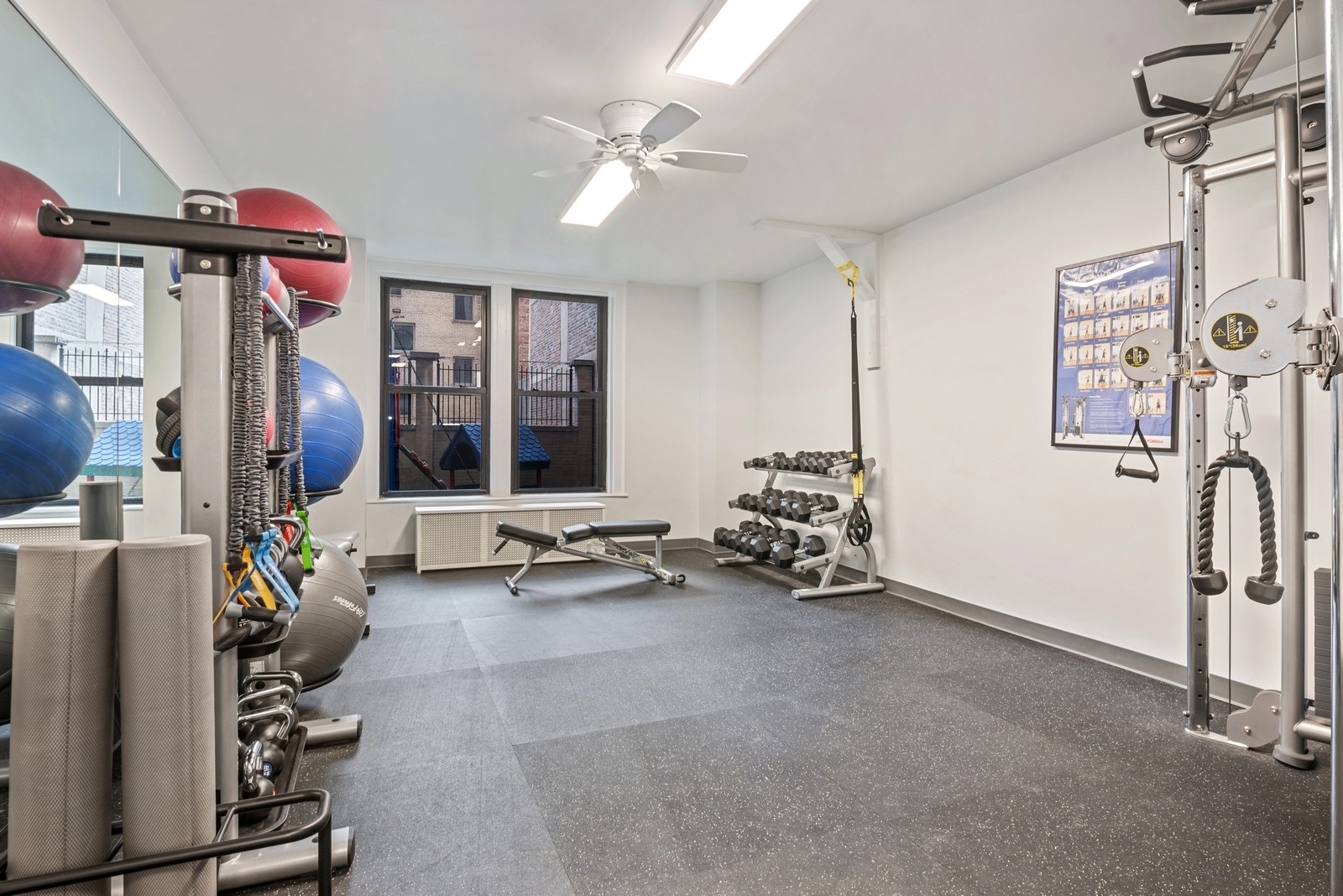3100 North Sheridan Road, Unit 11D Chicago, IL 60657 - Photo 35 of 36 Gallery Image 35