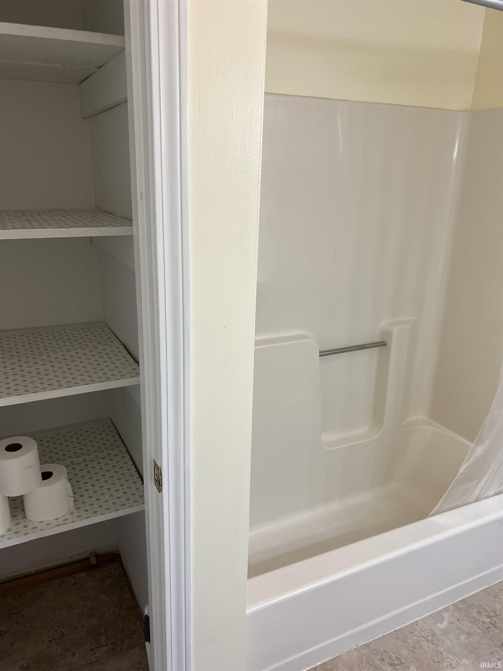 1368 South College Mall Road, Unit I4 Bloomington, IN 47401 - Photo 14 of 19