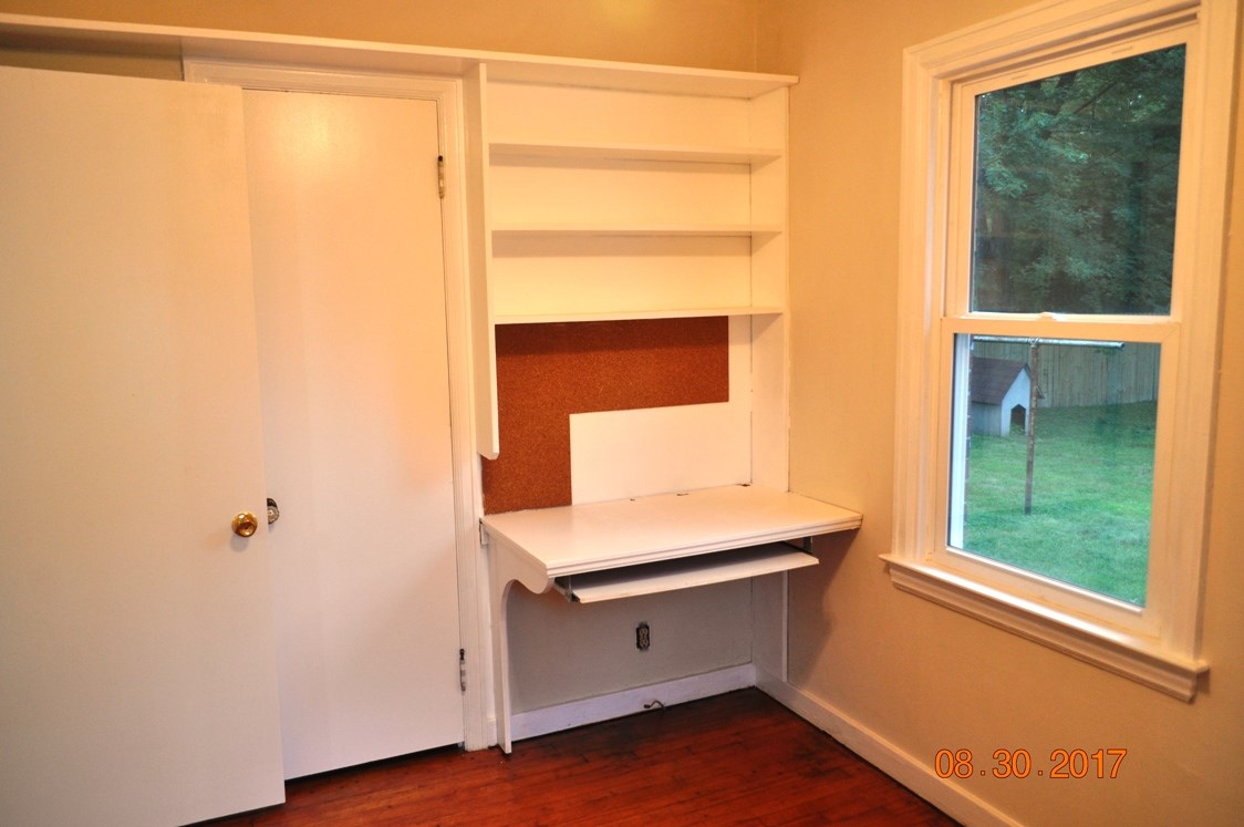 402 West Sugnet Road Midland, MI 48640 - Photo 13 of 24 1840281-12.JPG