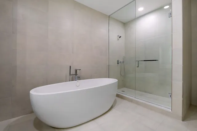 $2,995,000 | 211 North Harbor Drive, Unit 4401, Chicago, IL 60601