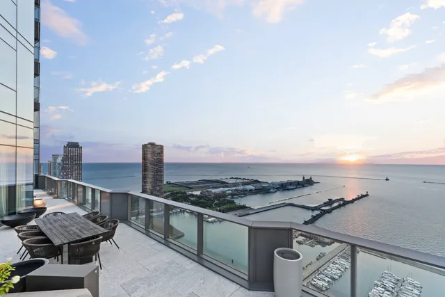 $2,995,000 | 211 North Harbor Drive, Unit 4401, Chicago, IL 60601