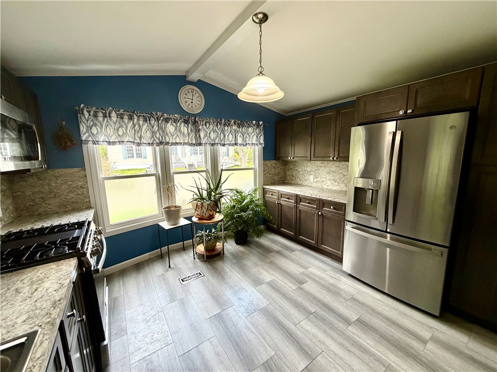 464 Gardiner Road Richmond, RI 02892 - Photo 9 of 37