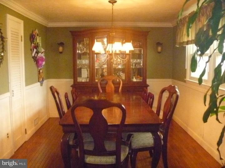 115 Miry Brook Road Hamilton Square, NJ 08690 - Photo 6 of 23 Dining Room