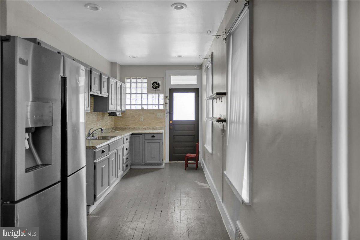 1246 Spring Street Reading, PA 19604 - Photo 6 of 18 Gallery Image 6