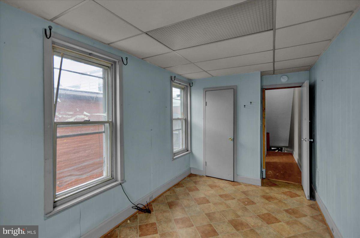 1246 Spring Street Reading, PA 19604 - Photo 10 of 18 Gallery Image 10