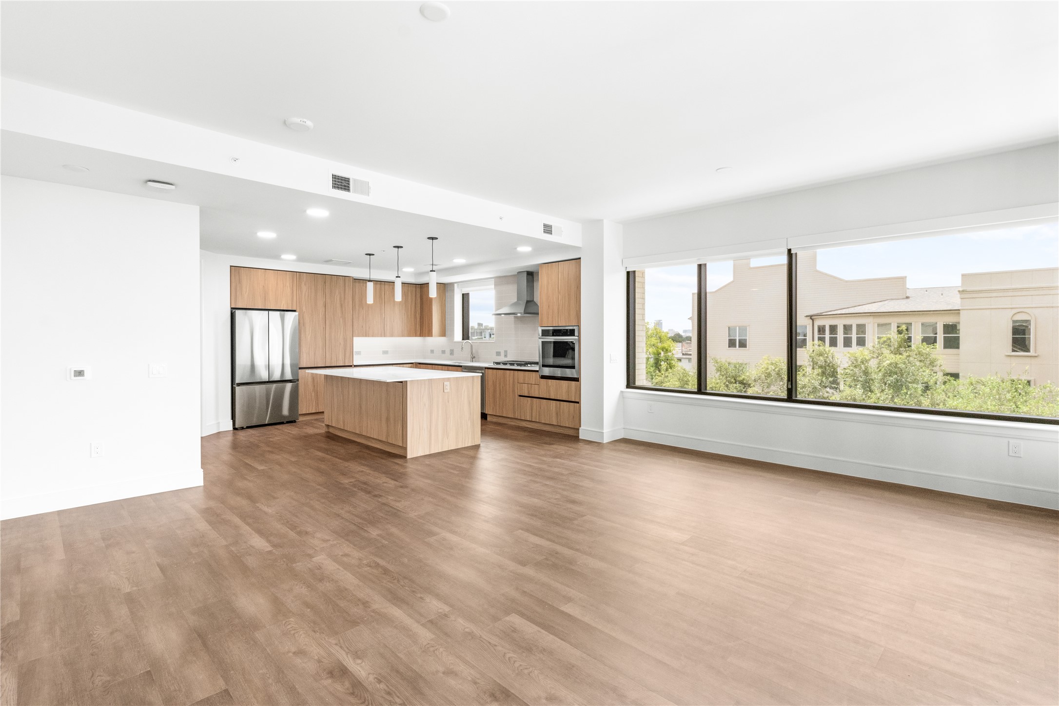 2311 Westheimer Road, Unit 529 Houston, TX 77098 - Photo 9 of 33 a view of an empty room with a window