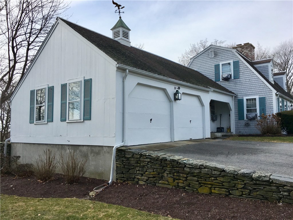 46 Bliss Mine Road Middletown, RI 02842 - Photo 4 of 24