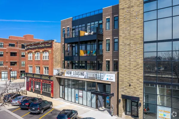 $3,100 | 4555 North Ravenswood Avenue, Unit 403, Chicago, IL 60640