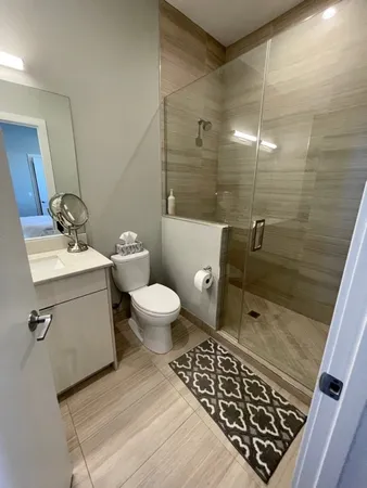 $3,100 | 4555 North Ravenswood Avenue, Unit 403, Chicago, IL 60640