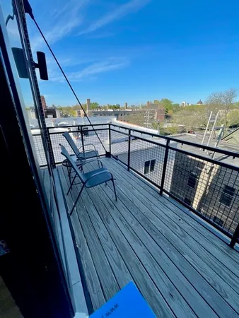 $3,100 | 4555 North Ravenswood Avenue, Unit 403, Chicago, IL 60640