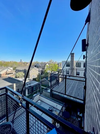 $3,100 | 4555 North Ravenswood Avenue, Unit 403, Chicago, IL 60640