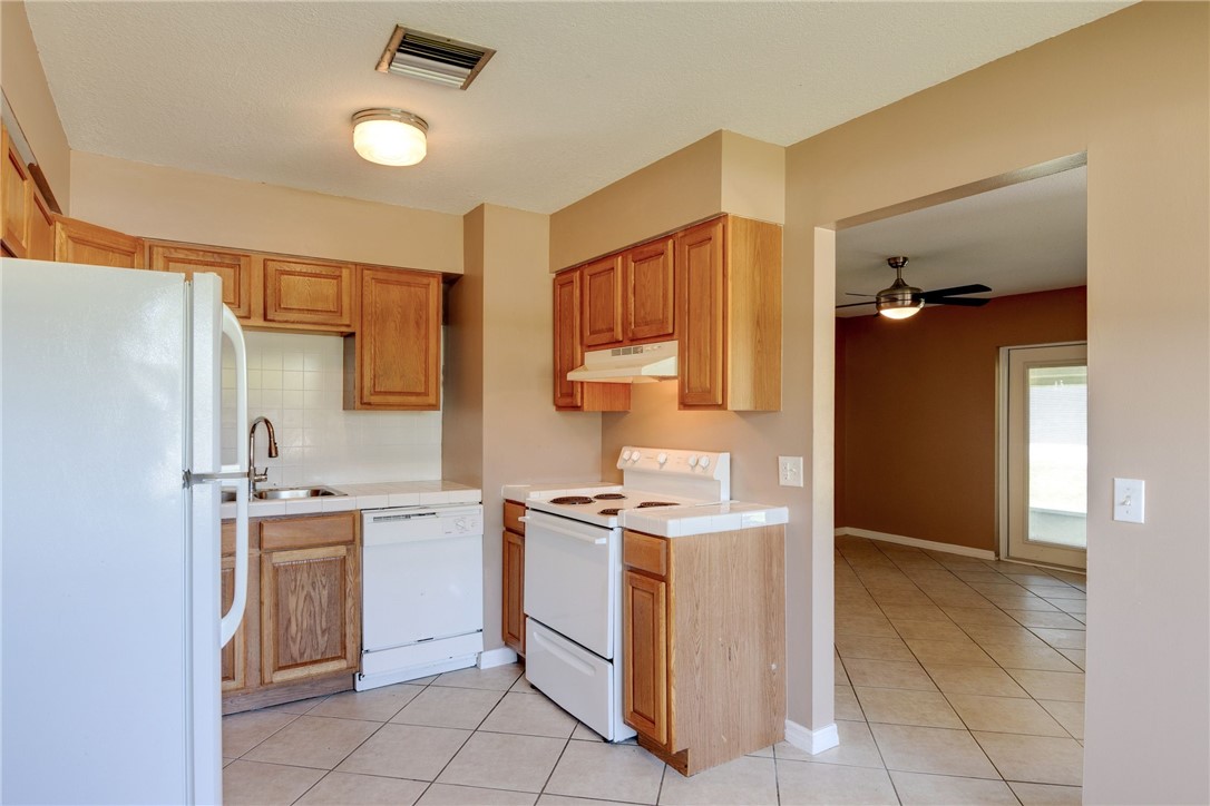 412 Del Monte Road Sebastian, FL 32958 - Photo 21 of 36 Gallery Image 21