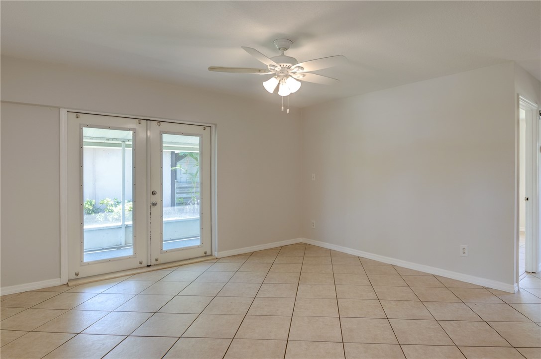 412 Del Monte Road Sebastian, FL 32958 - Photo 5 of 36 Gallery Image 5