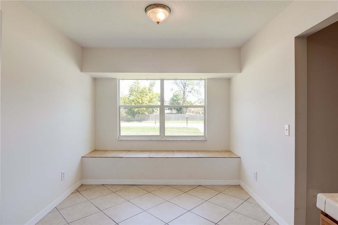412 Del Monte Road Sebastian, FL 32958 - Photo 7 of 36 Gallery Image 7