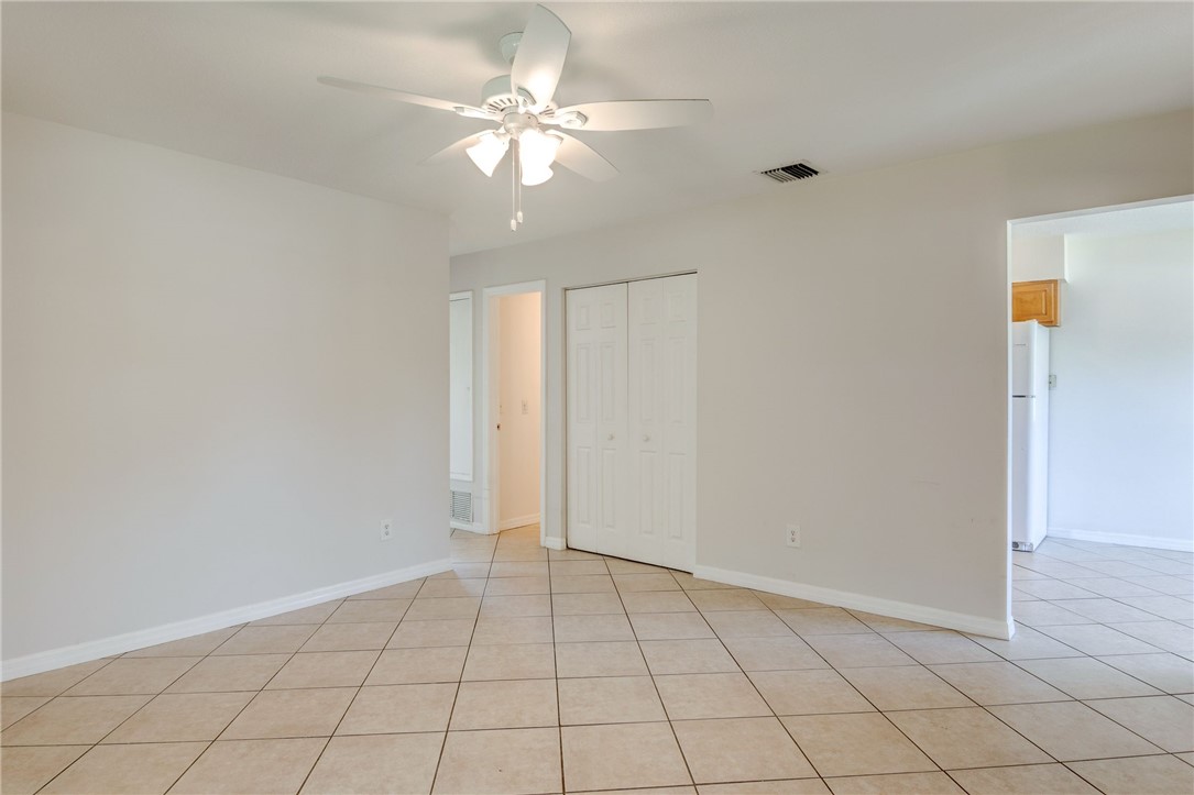 412 Del Monte Road Sebastian, FL 32958 - Photo 10 of 36 Gallery Image 10