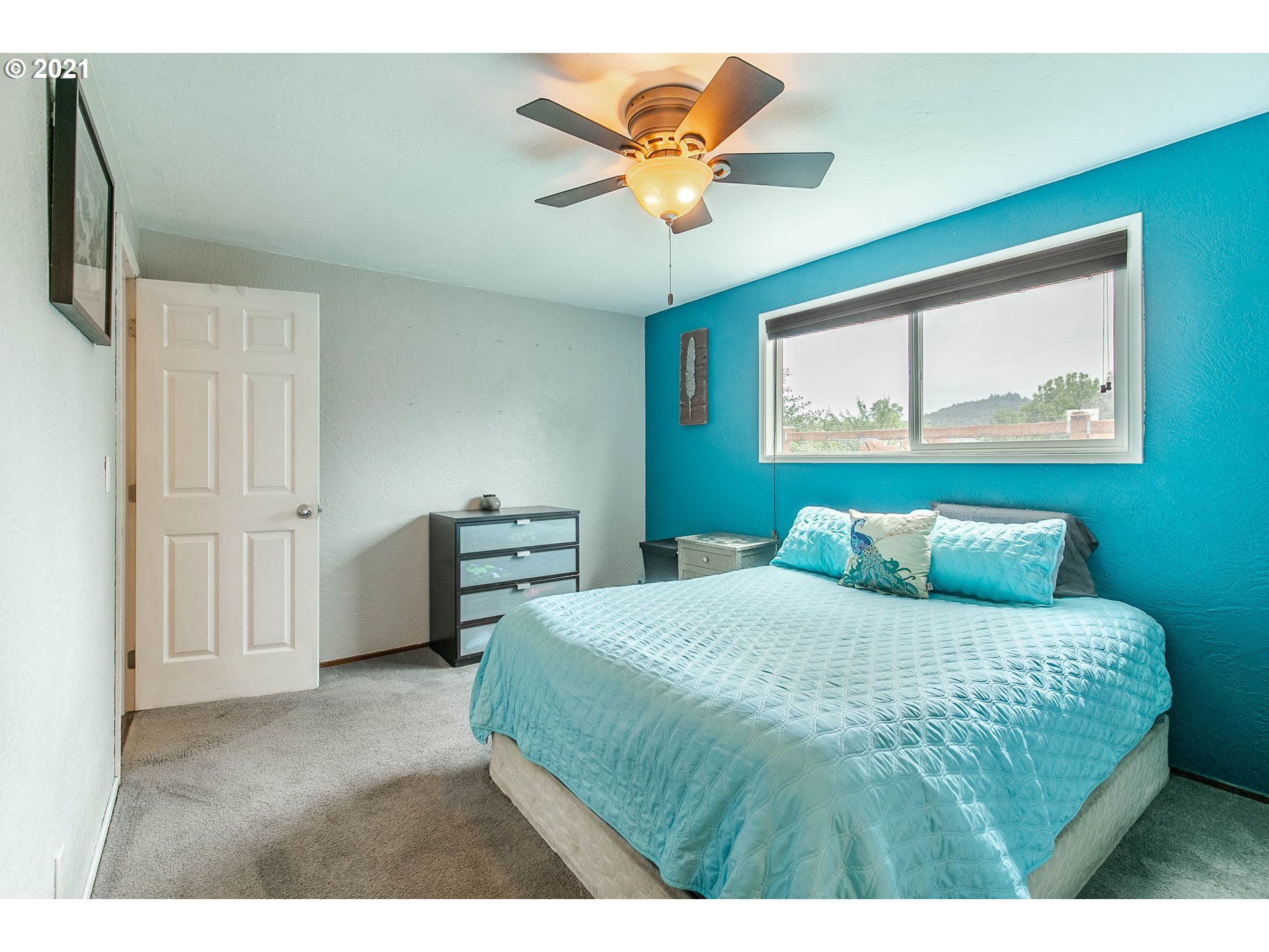 901 54th Place Springfield, OR 97478 - Photo 16 of 27