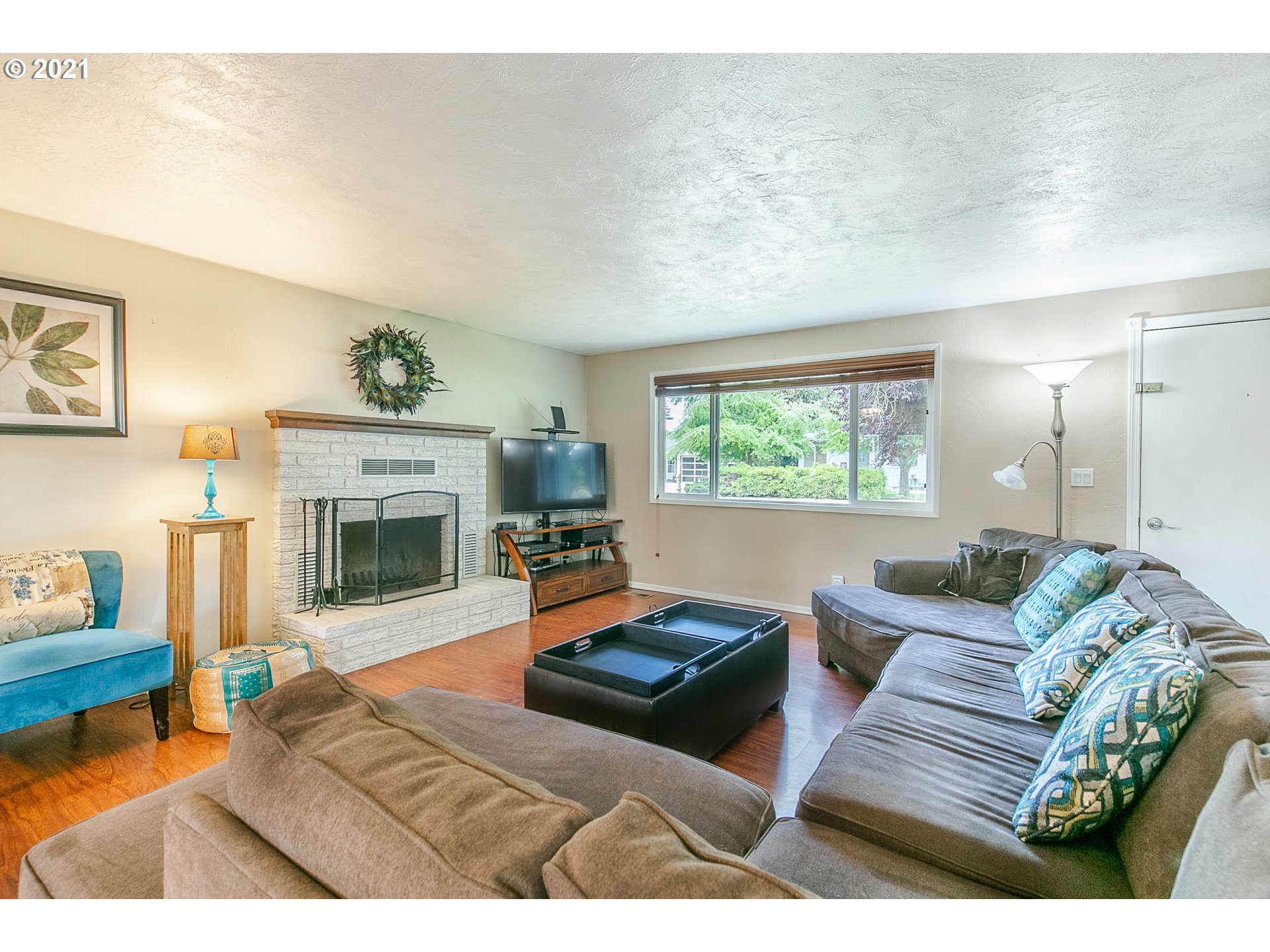 901 54th Place Springfield, OR 97478 - Photo 3 of 27